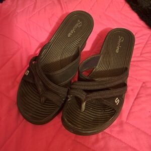 Skechers Women's Black Casual Slide Sandals with Toe-Post